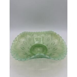 Northwood Spokes and Wheels Green Opalescent Novelty Bowl